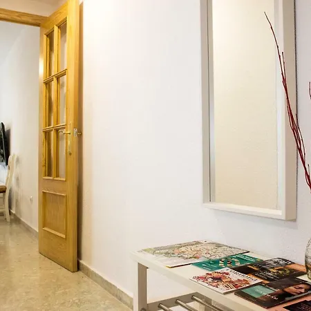 Puerta A La Mezquita